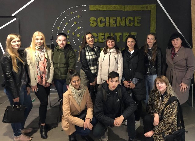 Майбутні соціальні працівники та викладач Олійник Г. М.